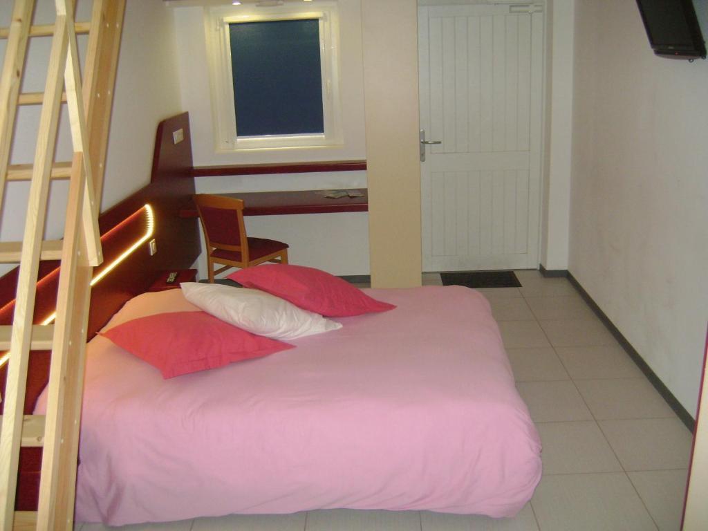 Hotel Le Richevaux Neufchâteau Habitación foto